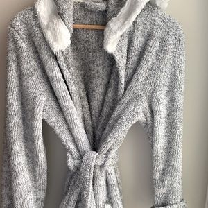 SOLD! PJ Salvage Gray and White Cozy Short Robe with Hood in Size Small